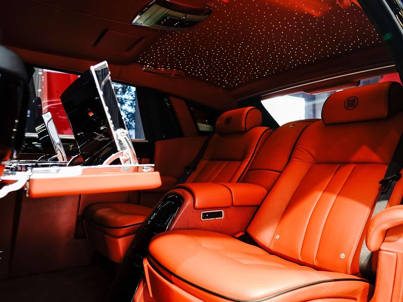 Rolls-Royce Phantom 2014 — Фото 20/20