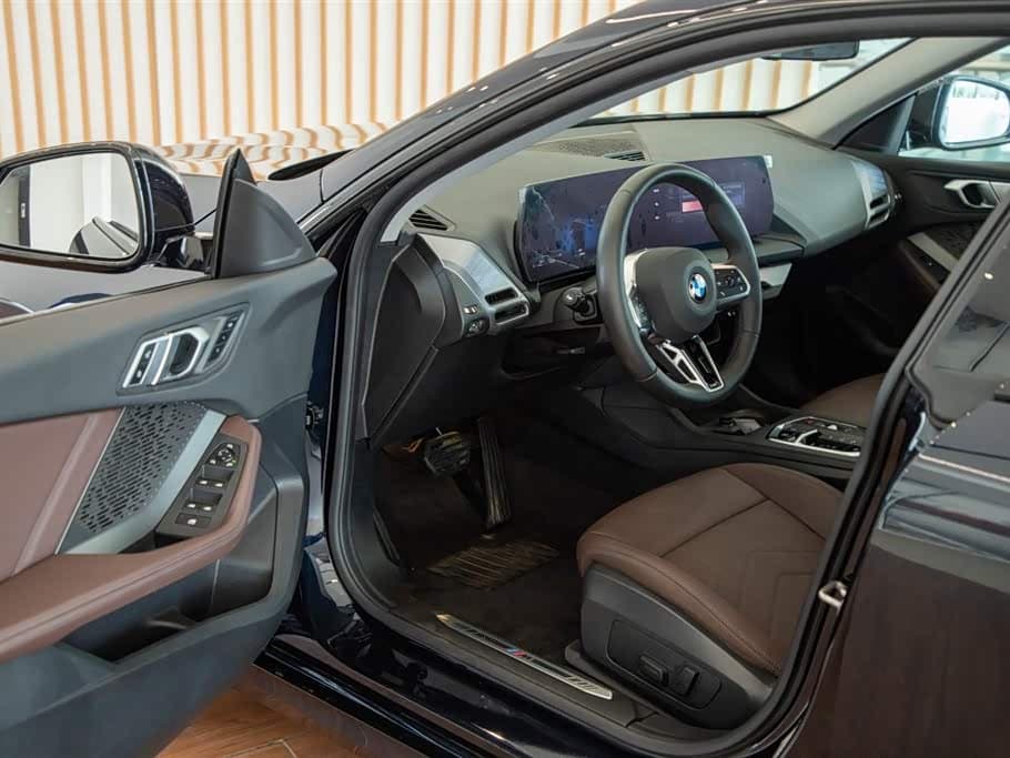 BMW 2 Series 2025 — Фото 13/20