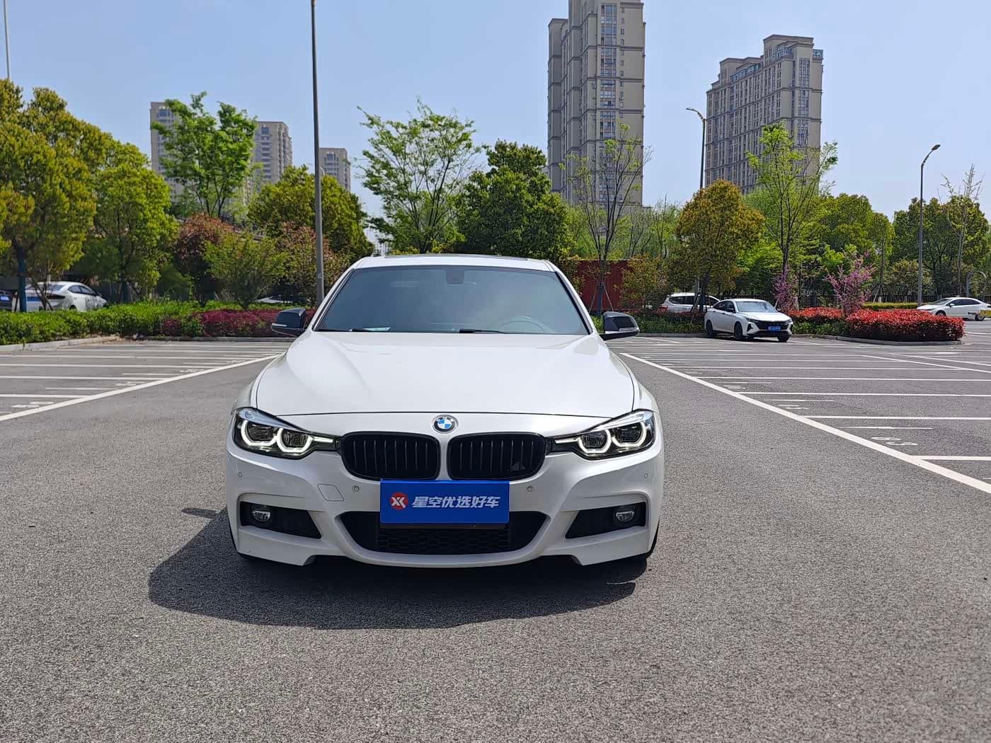 BMW 3 Series 2019 — Фото 2/16