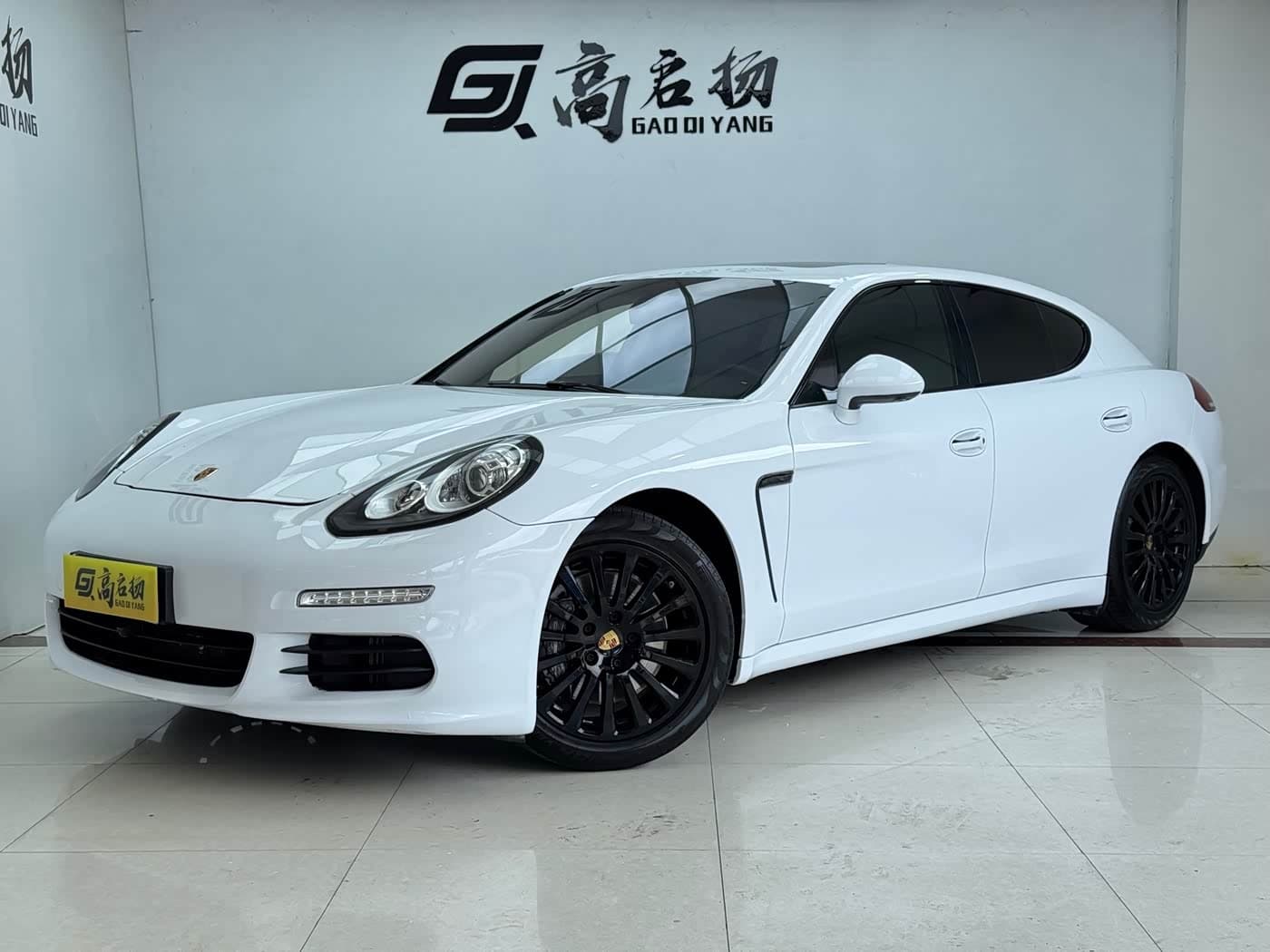 Porsche Panamera 2017 — Фото 1/20
