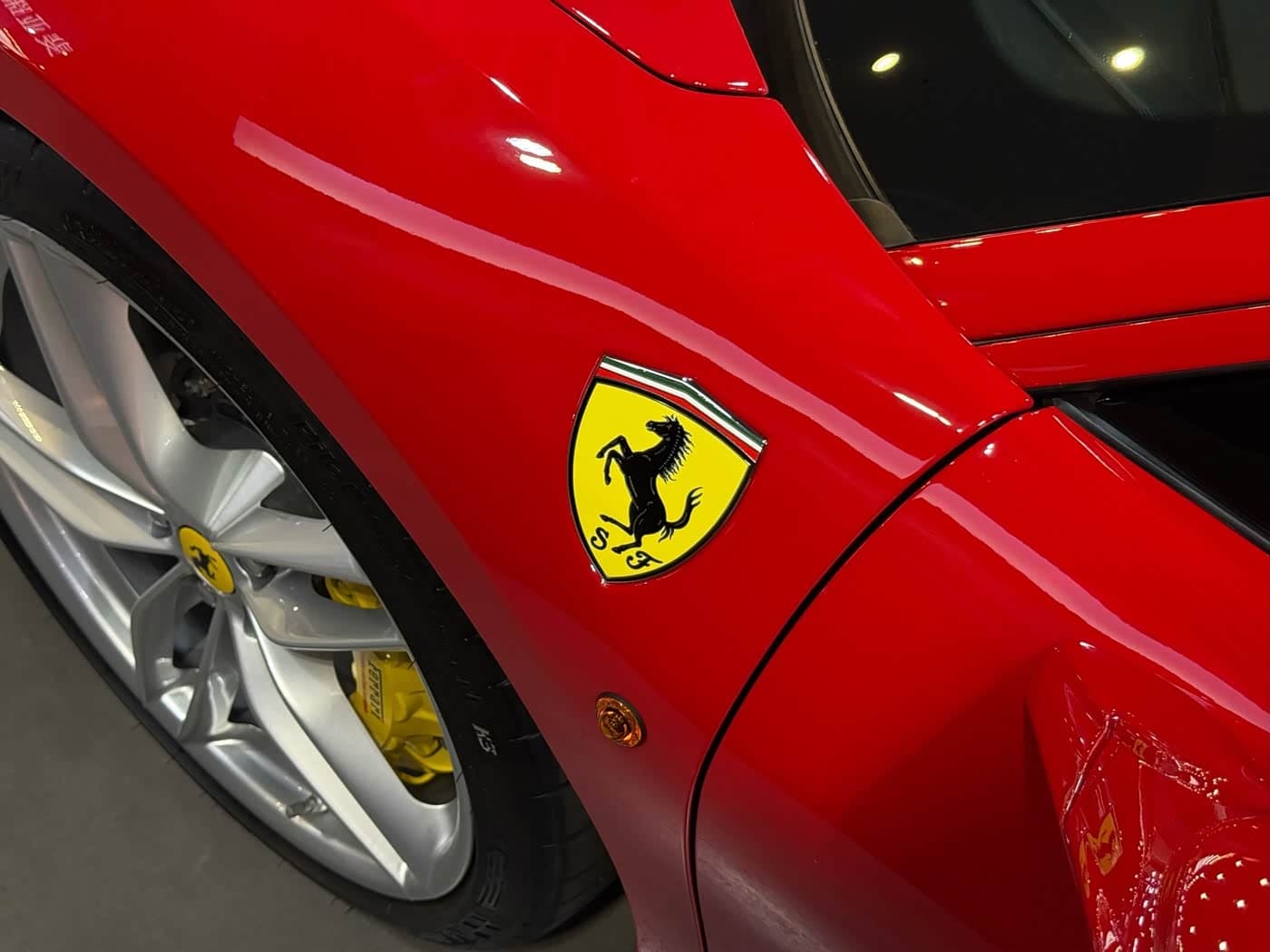 Ferrari 488 2016 — Фото 5/18