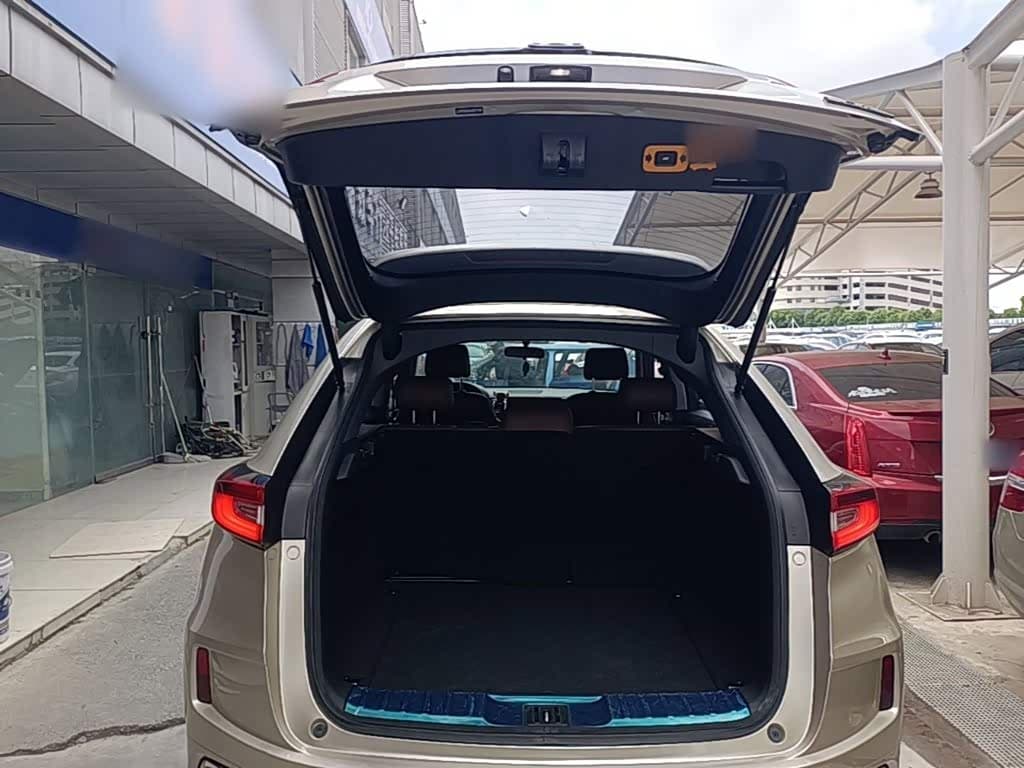 Honda UR-V 2018 — Фото 19/20