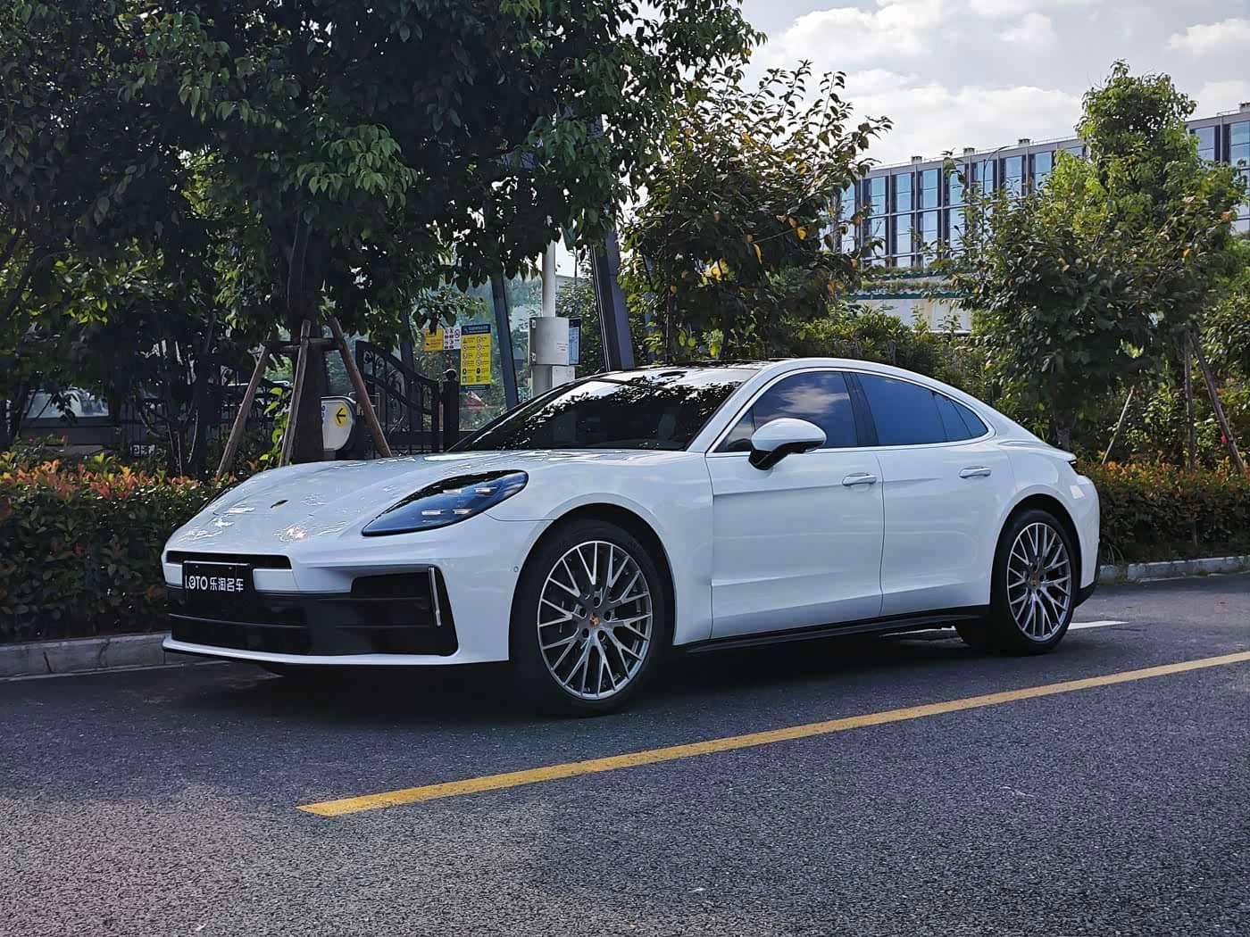 Porsche Panamera, 2024