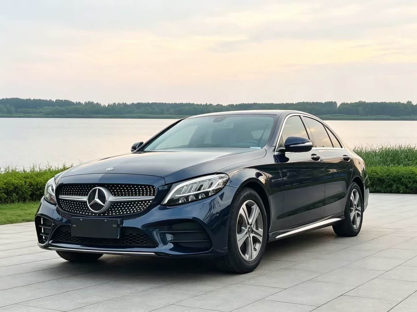 Mercedes-Benz C-Class 2019 — Фото 1/9