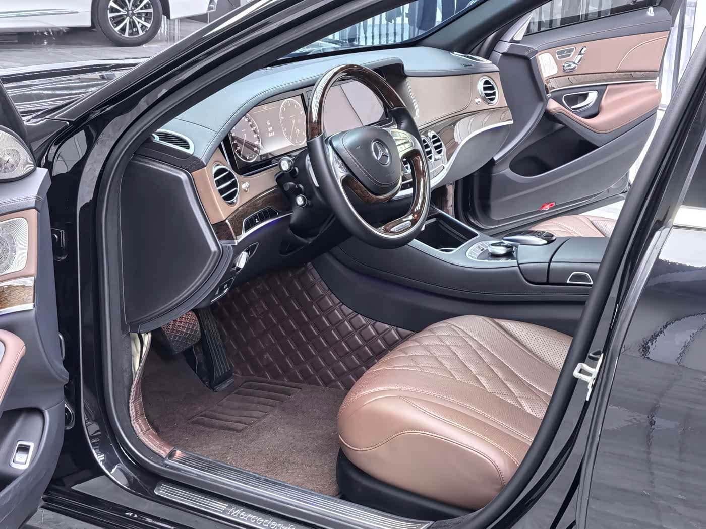 Mercedes-Benz S-Class 2017 — Фото 8/16