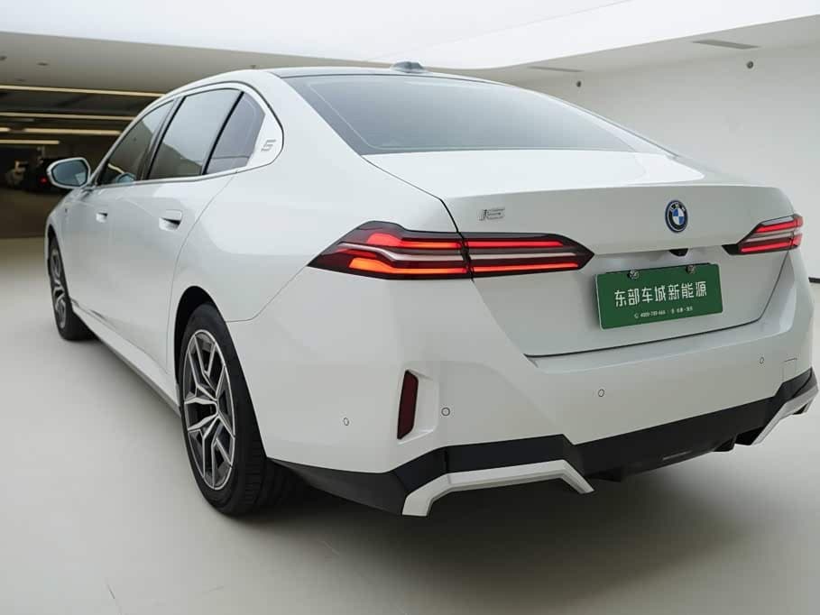 BMW i5 2024 — Фото 4/20