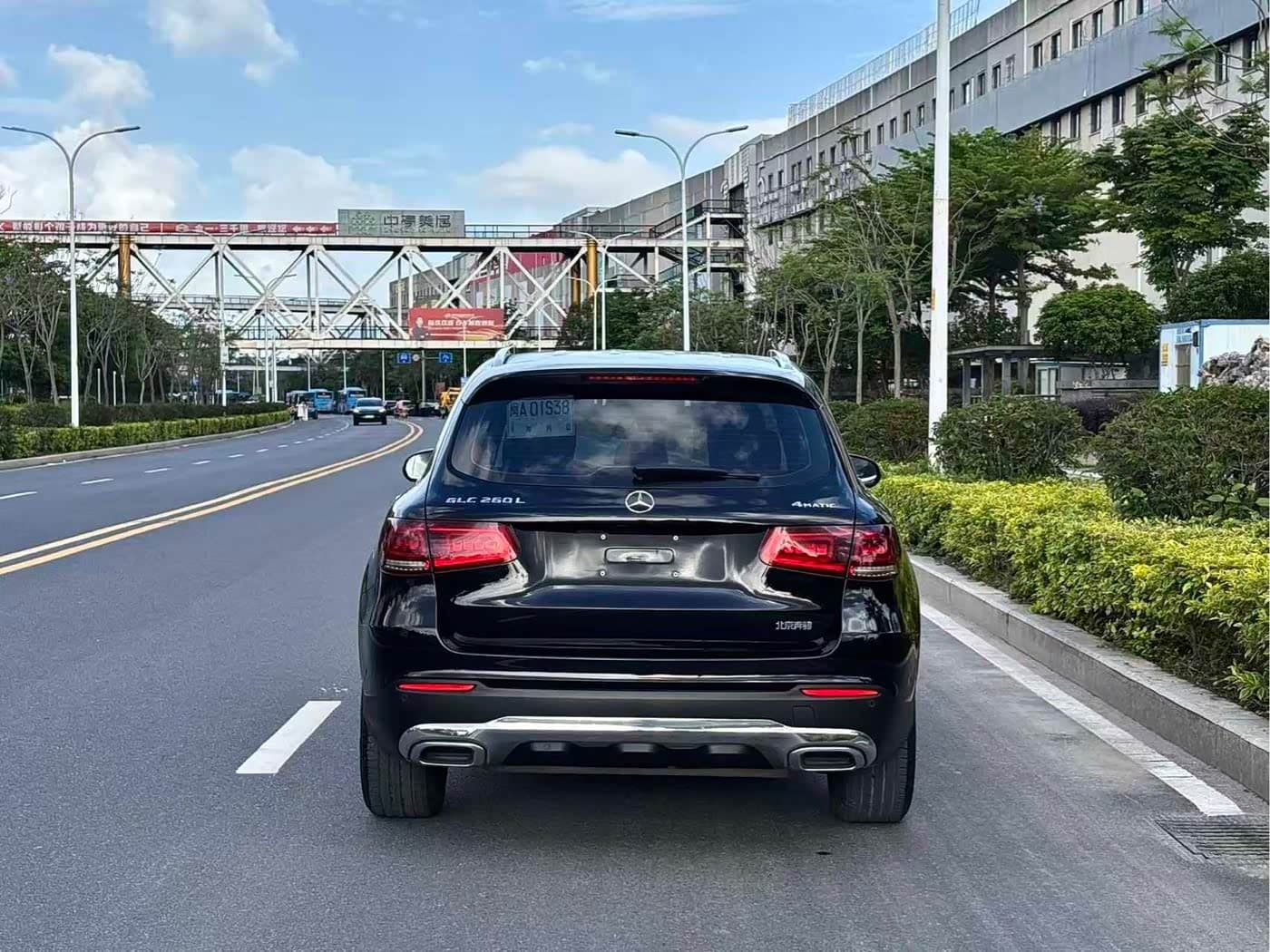 Mercedes-Benz GLC 2021 — Фото 3/9