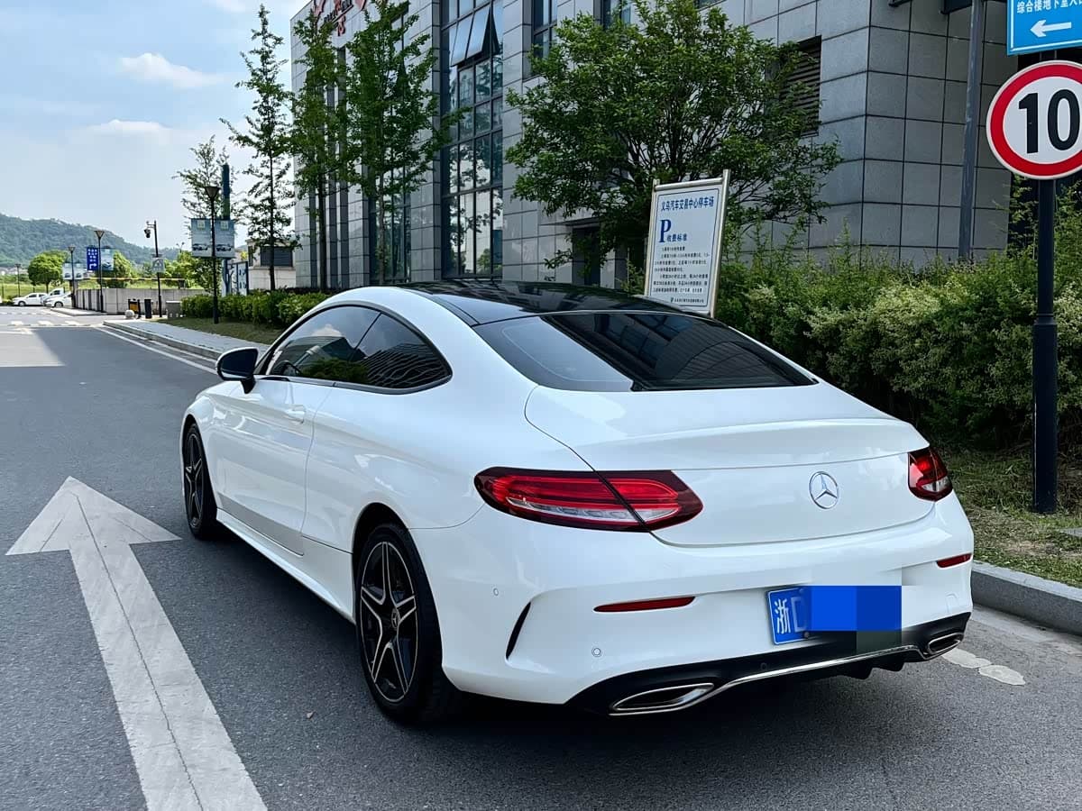 Mercedes-Benz C-Class 2019 — Фото 10/11