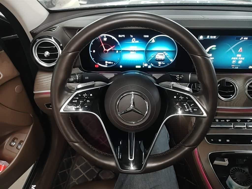 Mercedes-Benz E-Class New Energy 2022 — Фото 11/20