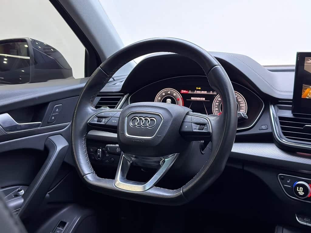 Audi Q5L 2022 — Фото 10/18