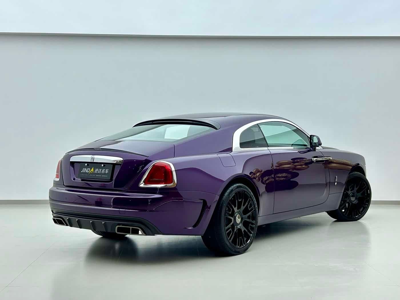 Rolls-Royce Wraith 2018 — Фото 3/20