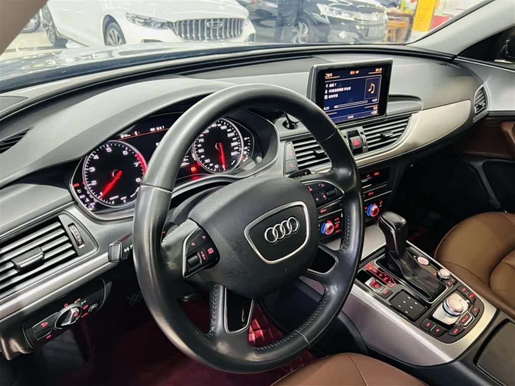 Audi A6L 2018 — Фото 15/20