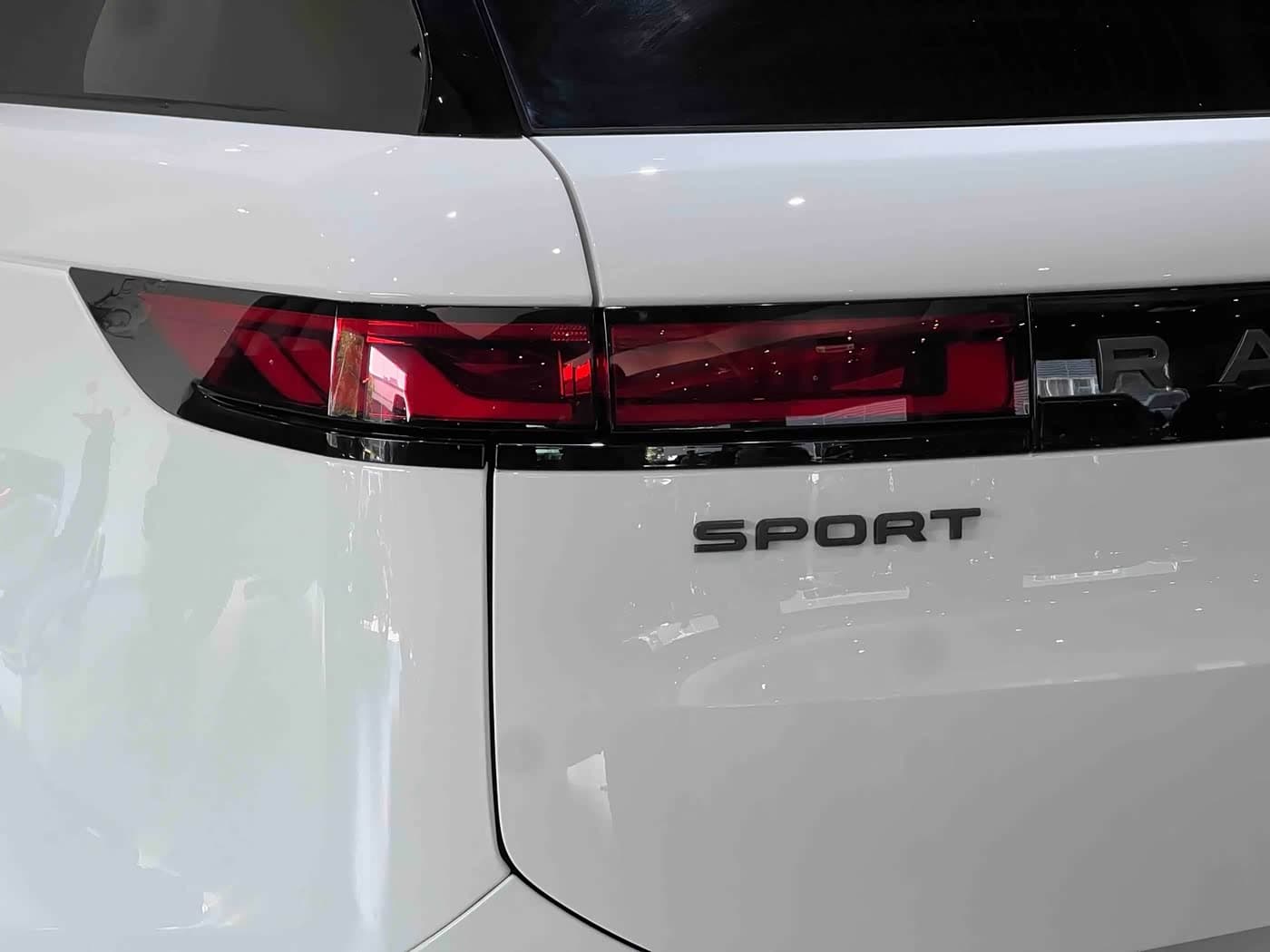 Land Rover Range Rover Sport 2025 — Фото 8/20