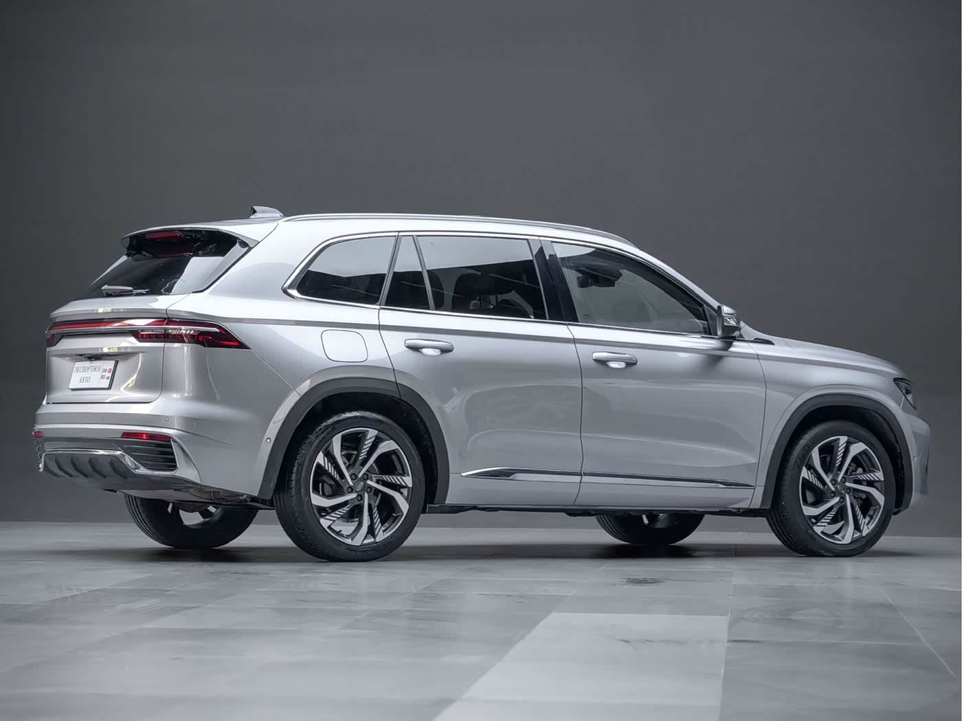 Geely Xingyue L 2022 — Фото 8/20