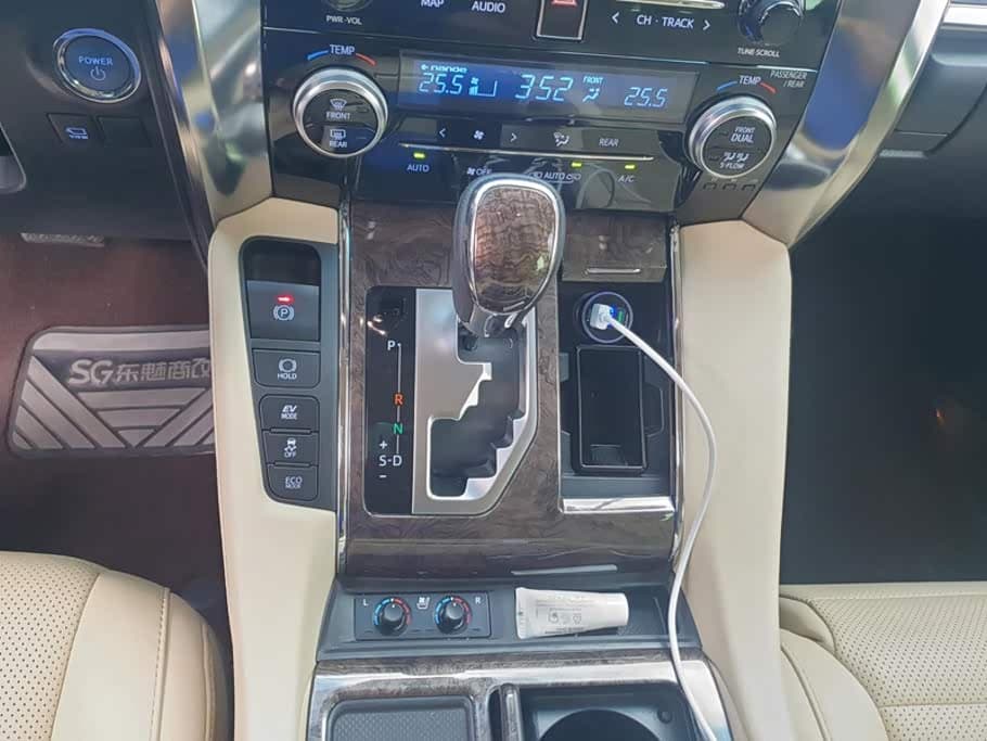 Toyota Alphard 2020 — Фото 16/16