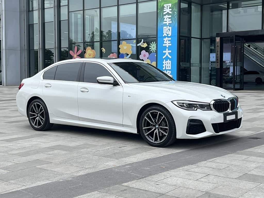 BMW 3 Series 2019 — Фото 3/20