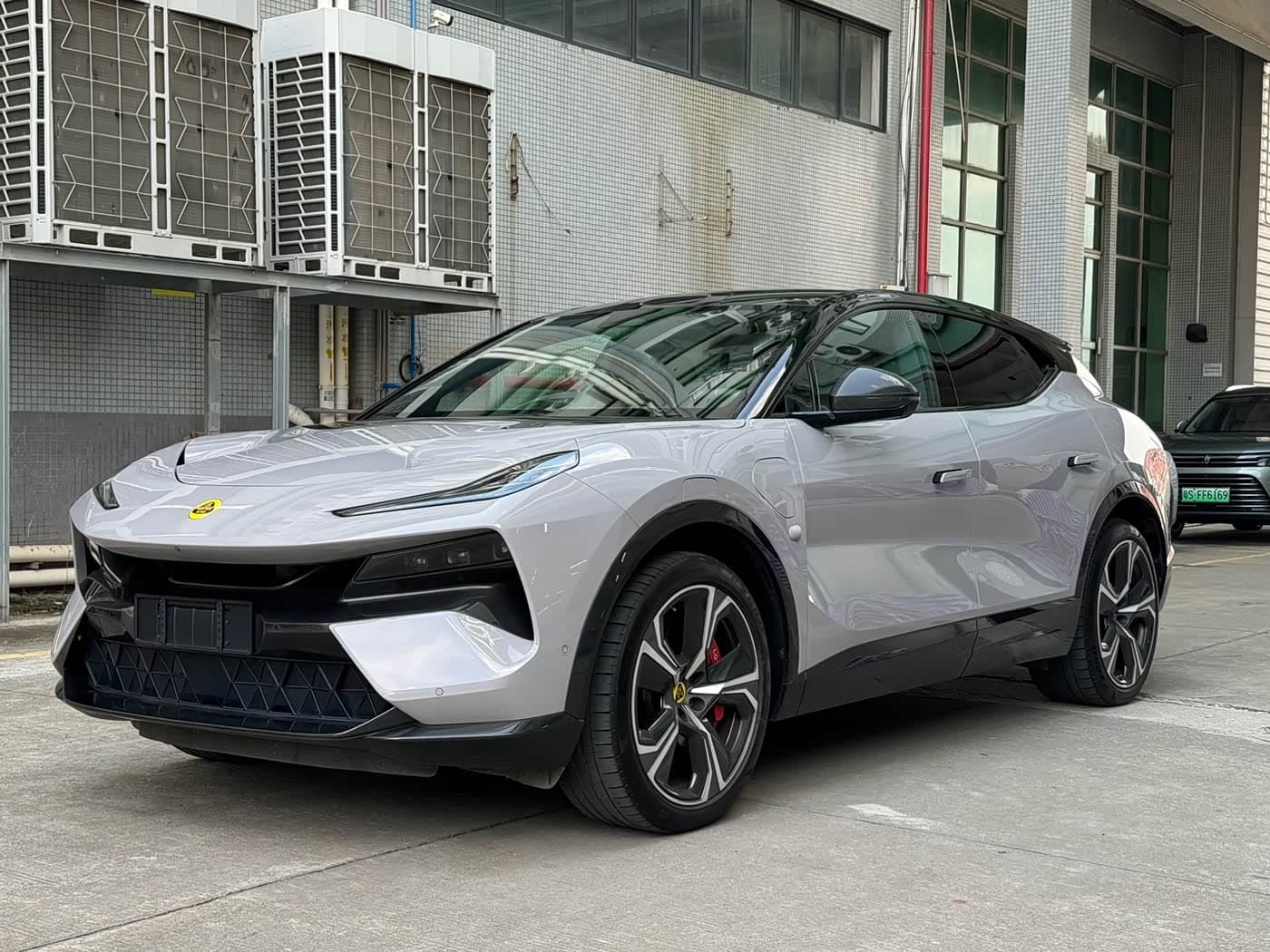 Lotus Cars ELETRE 2023 — Фото 1/15