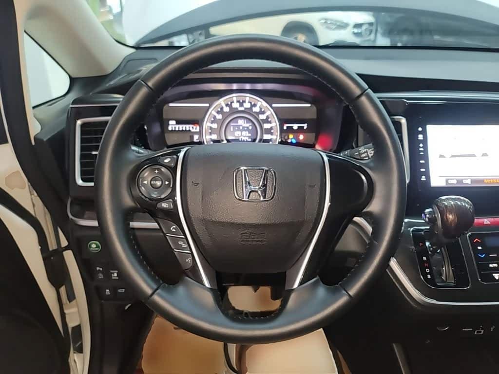 Honda Elysion 2018 — Фото 11/20