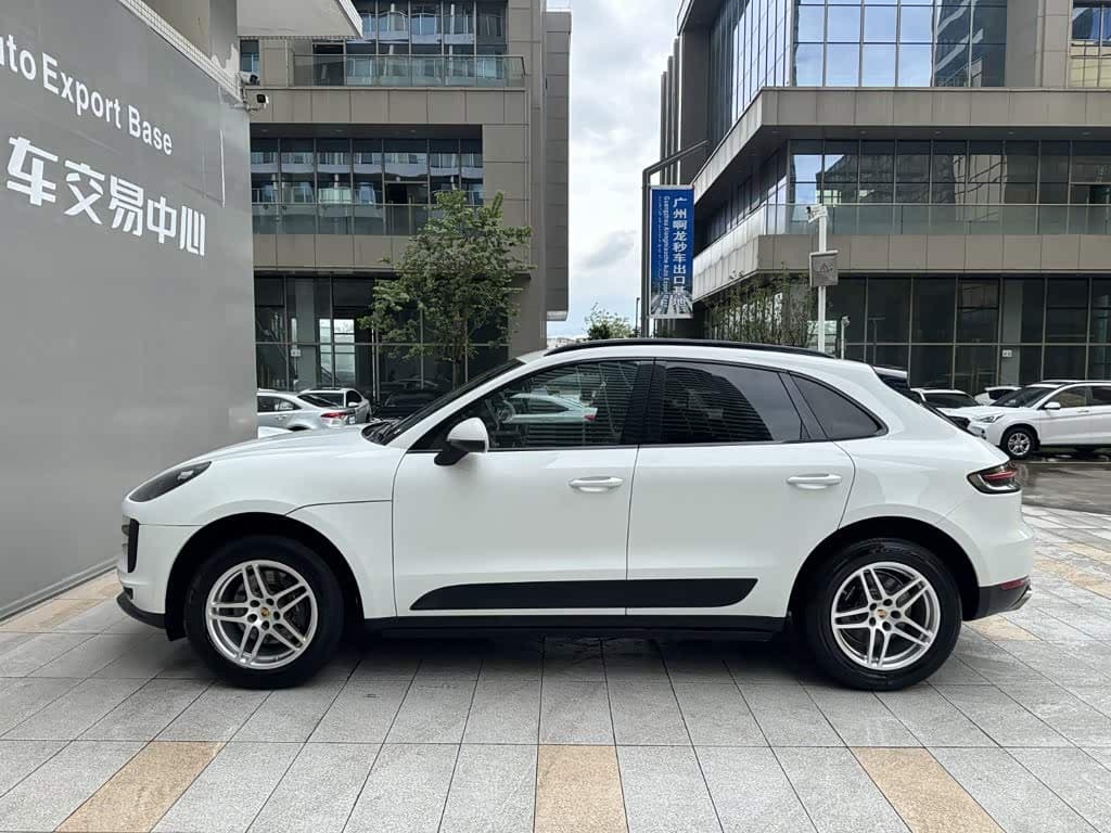 Porsche Macan 2020 — Фото 4/15