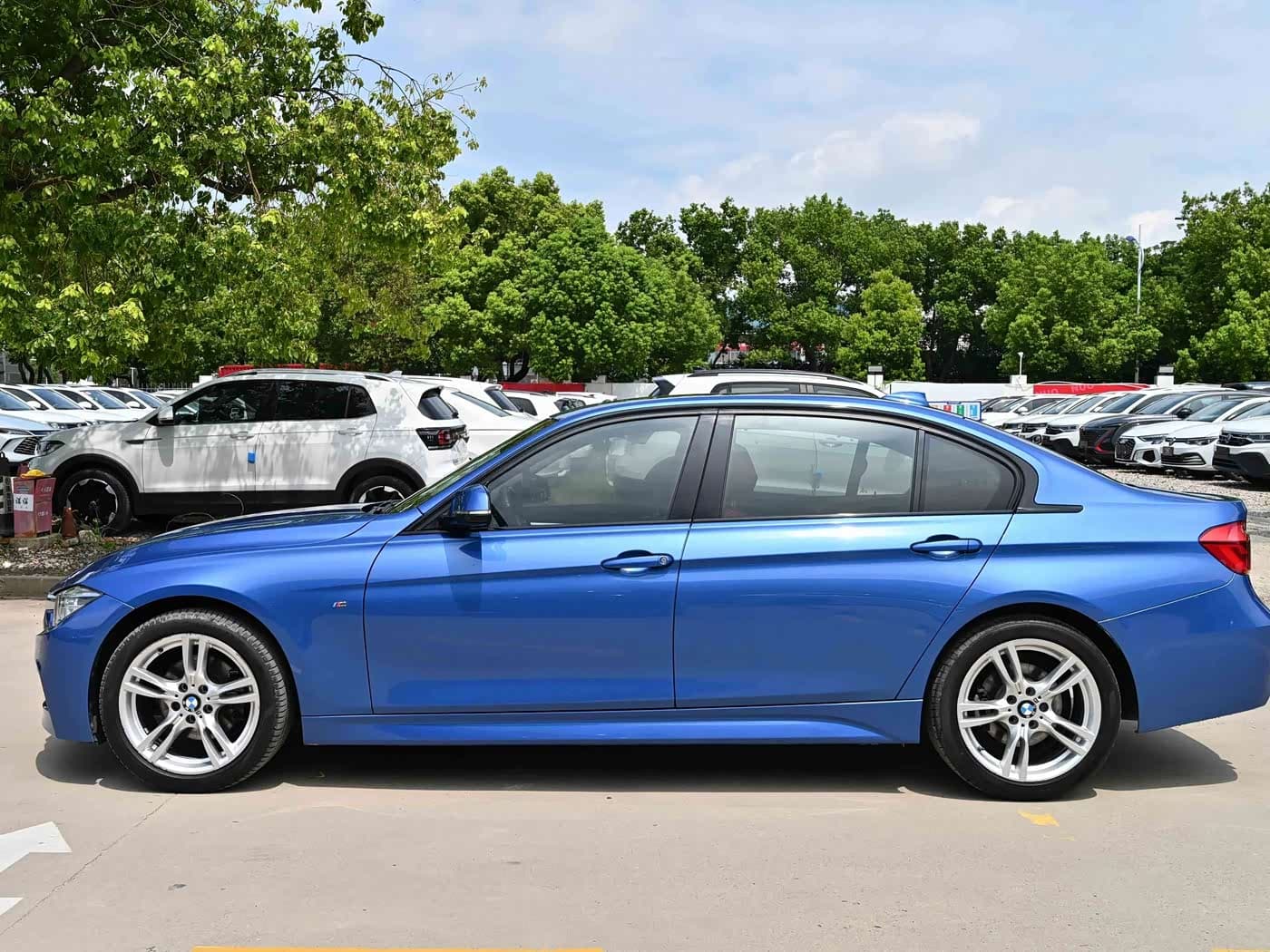 BMW 3 Series 2017 — Фото 3/16