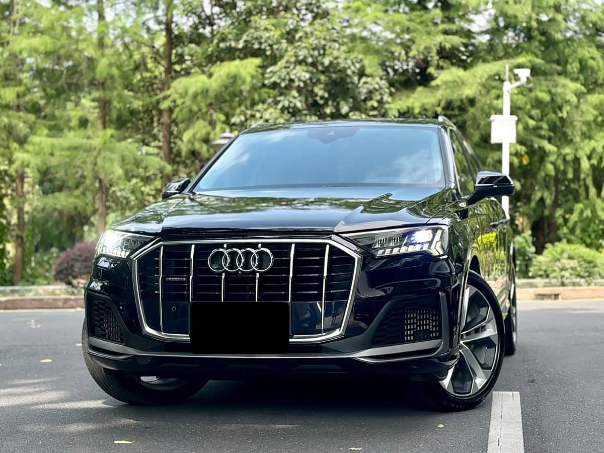 Audi Q7 2020 — Фото 1/20