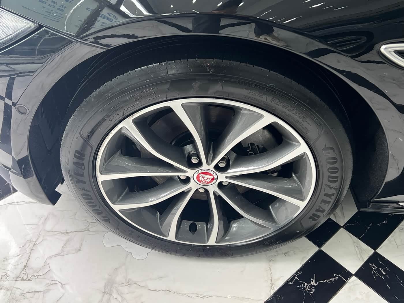 Jaguar XFL 2023 — Фото 13/17