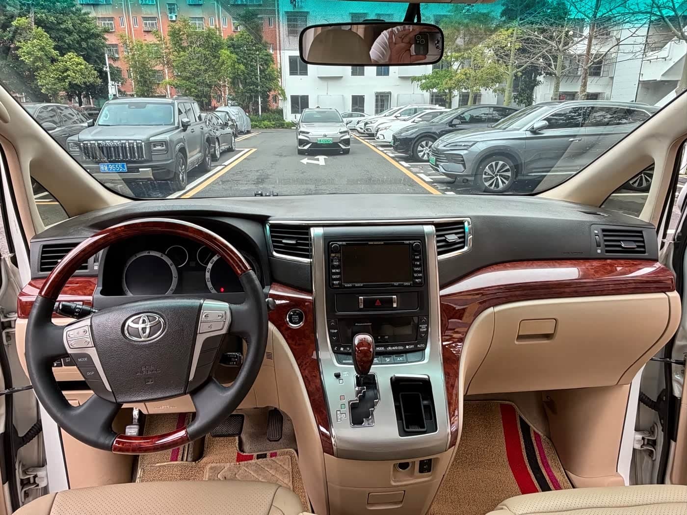 Toyota Alphard 2010 — Фото 8/14