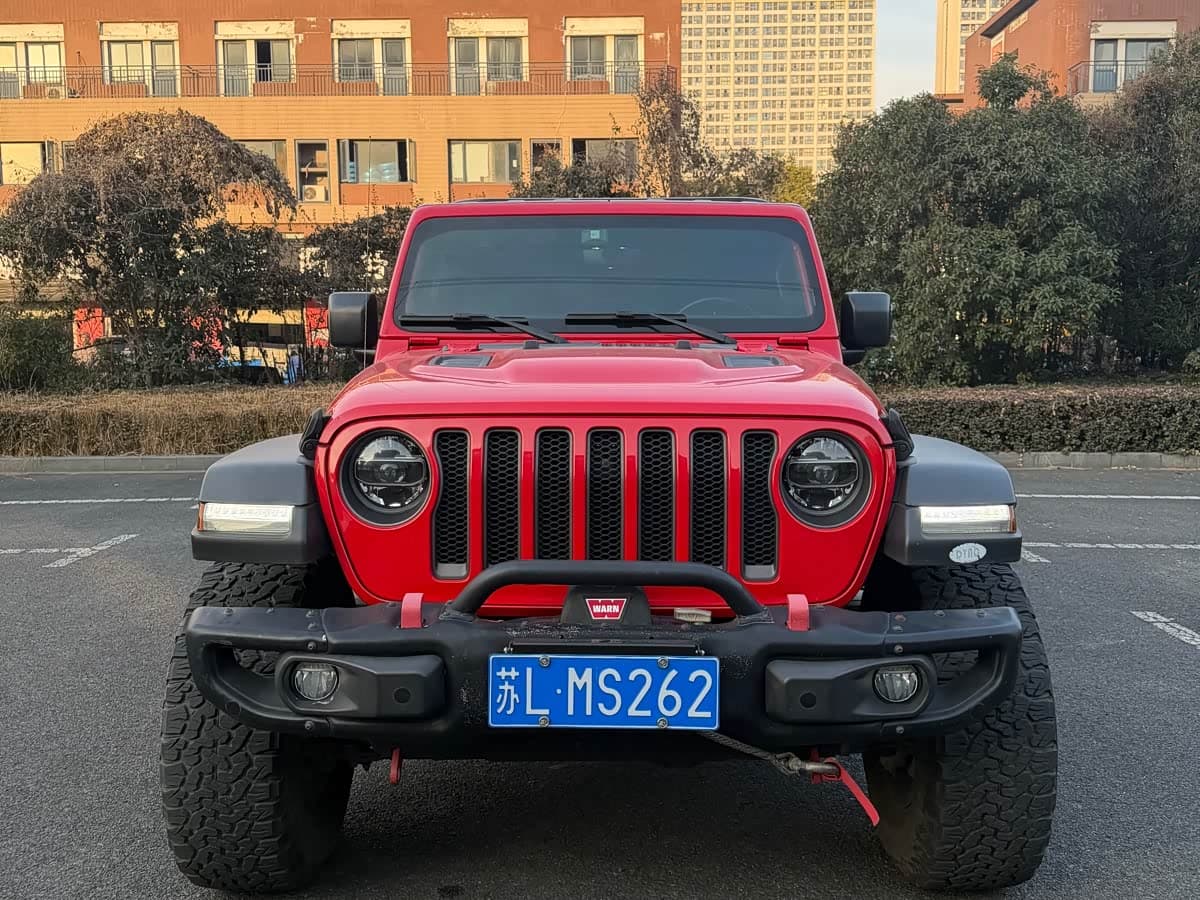 Jeep Wrangler 2022 — Фото 2/9