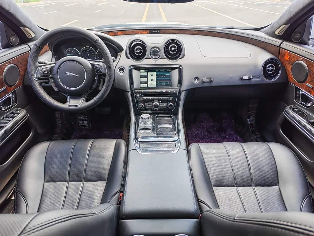 Jaguar XJ 2016 — Фото 14/20