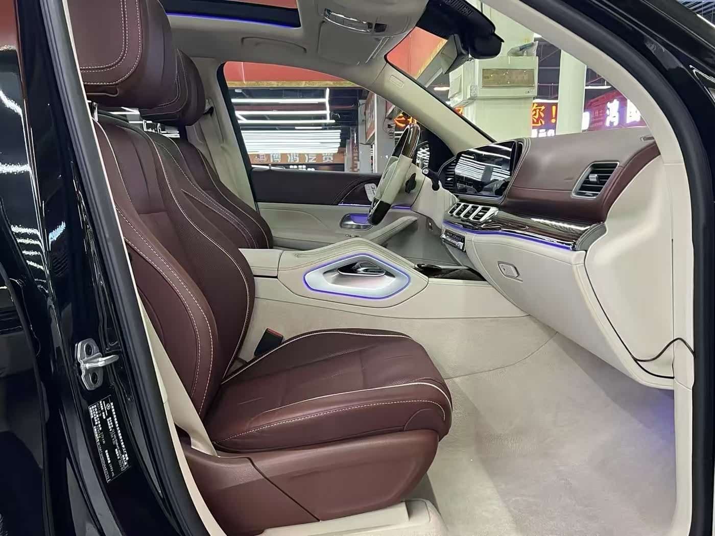 Mercedes-Benz Maybach GLS 2021 — Фото 8/9