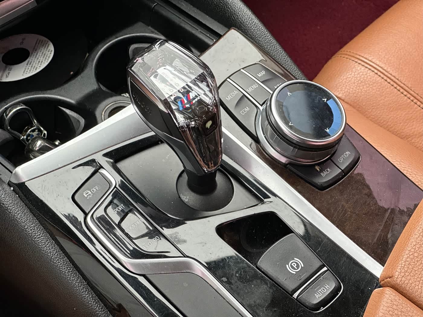 BMW 5 Series 2017 — Фото 15/16