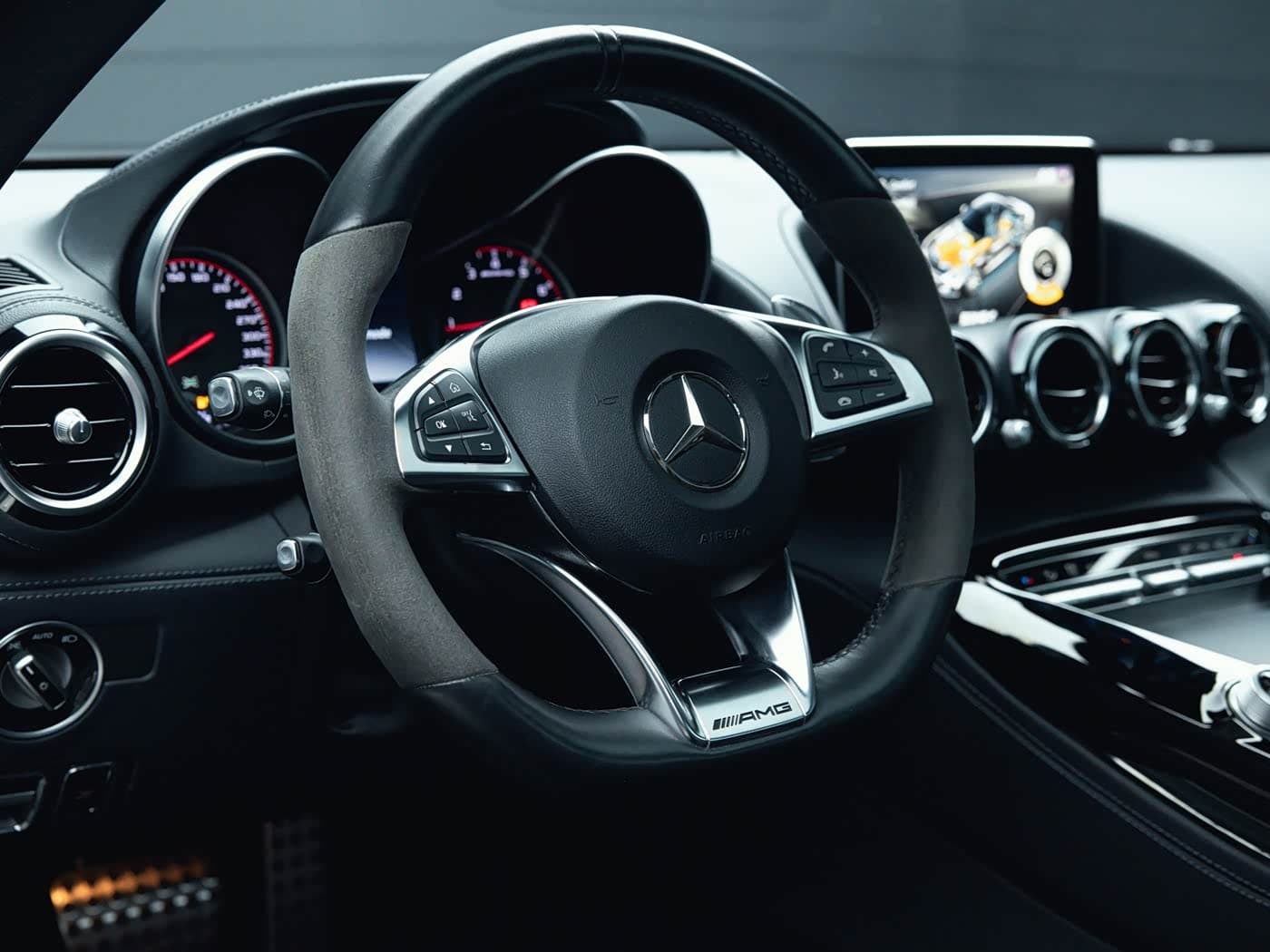 Mercedes-Benz AMG GT 2016 — Фото 12/20