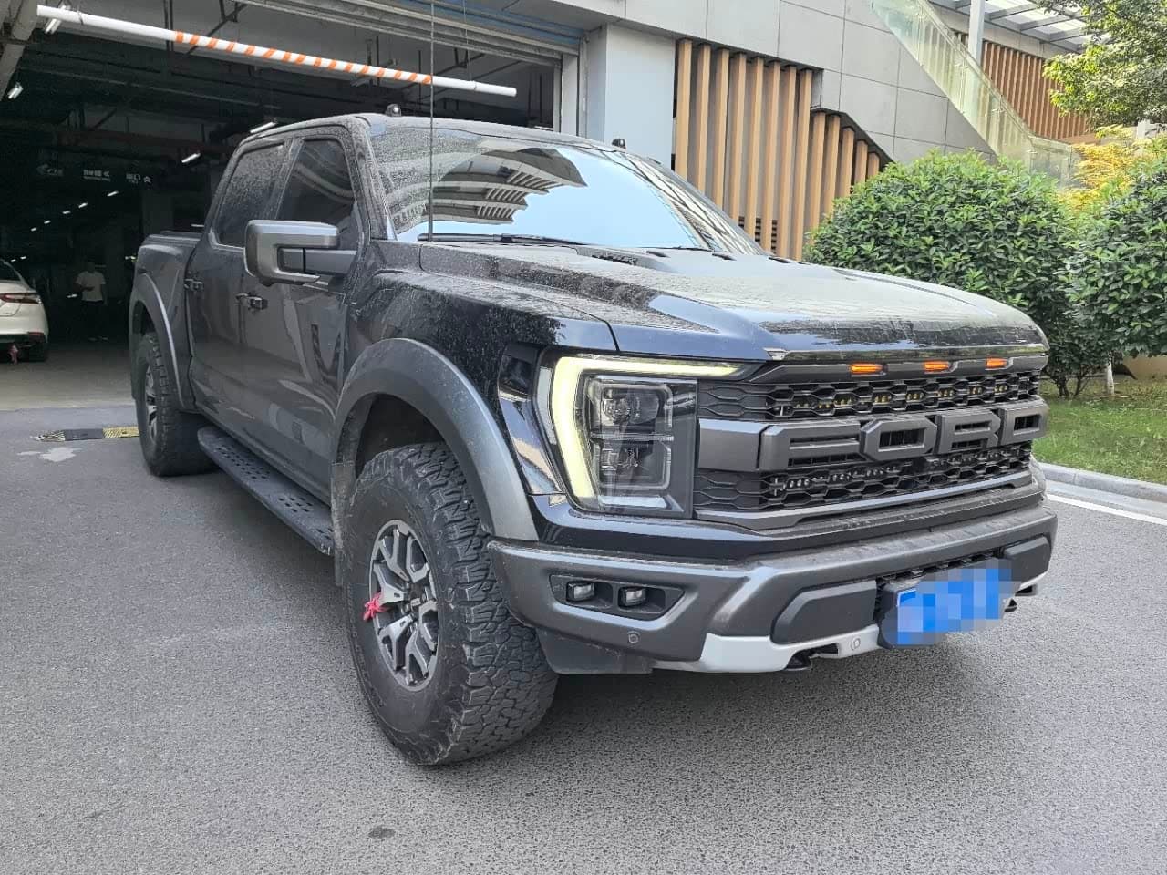 Ford F-150 Raptor 2023 — Фото 3/15