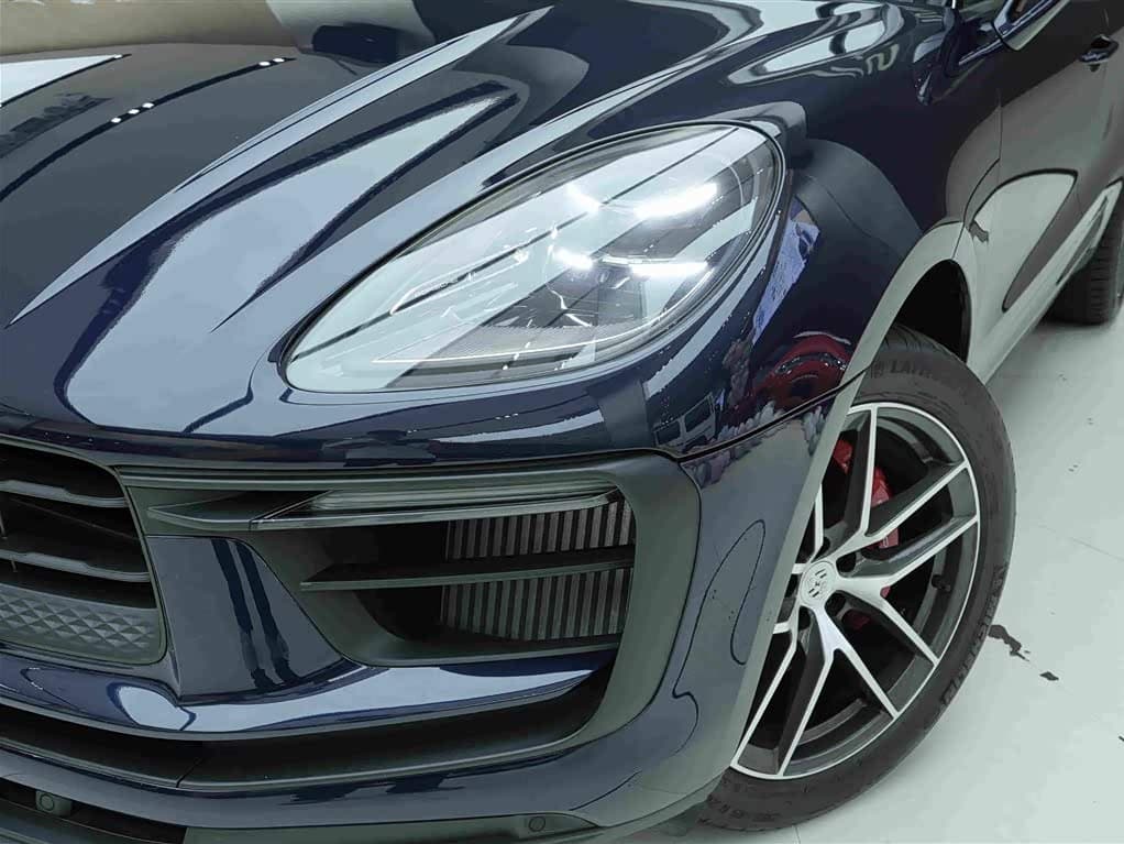 Porsche Macan 2023 — Фото 19/20