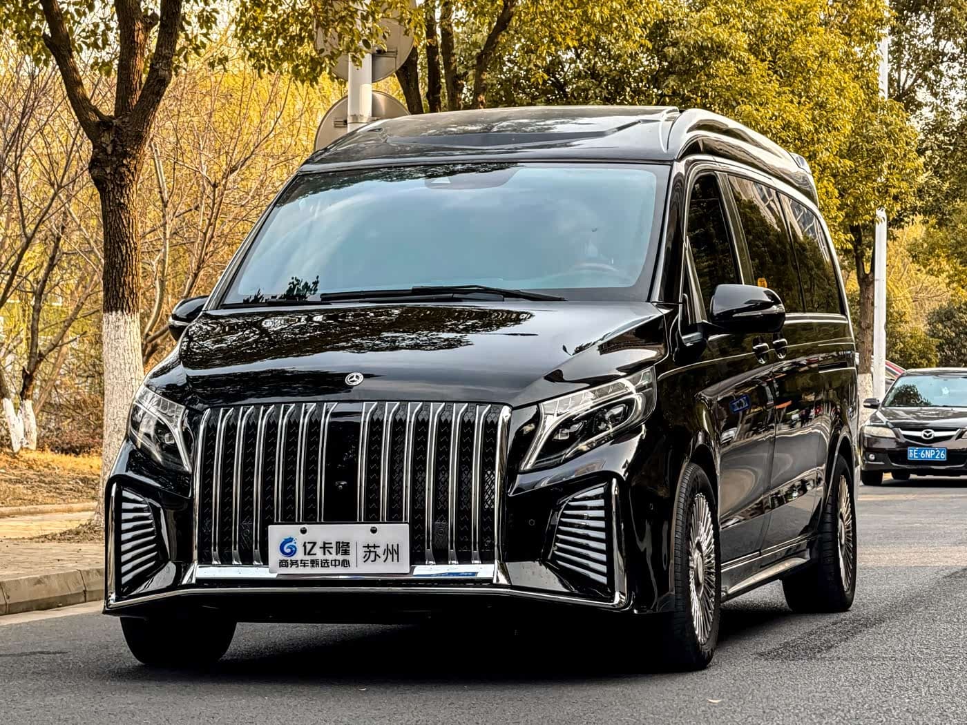 Weihao Auto Kamaz V-Class 2022 — Фото 1/15