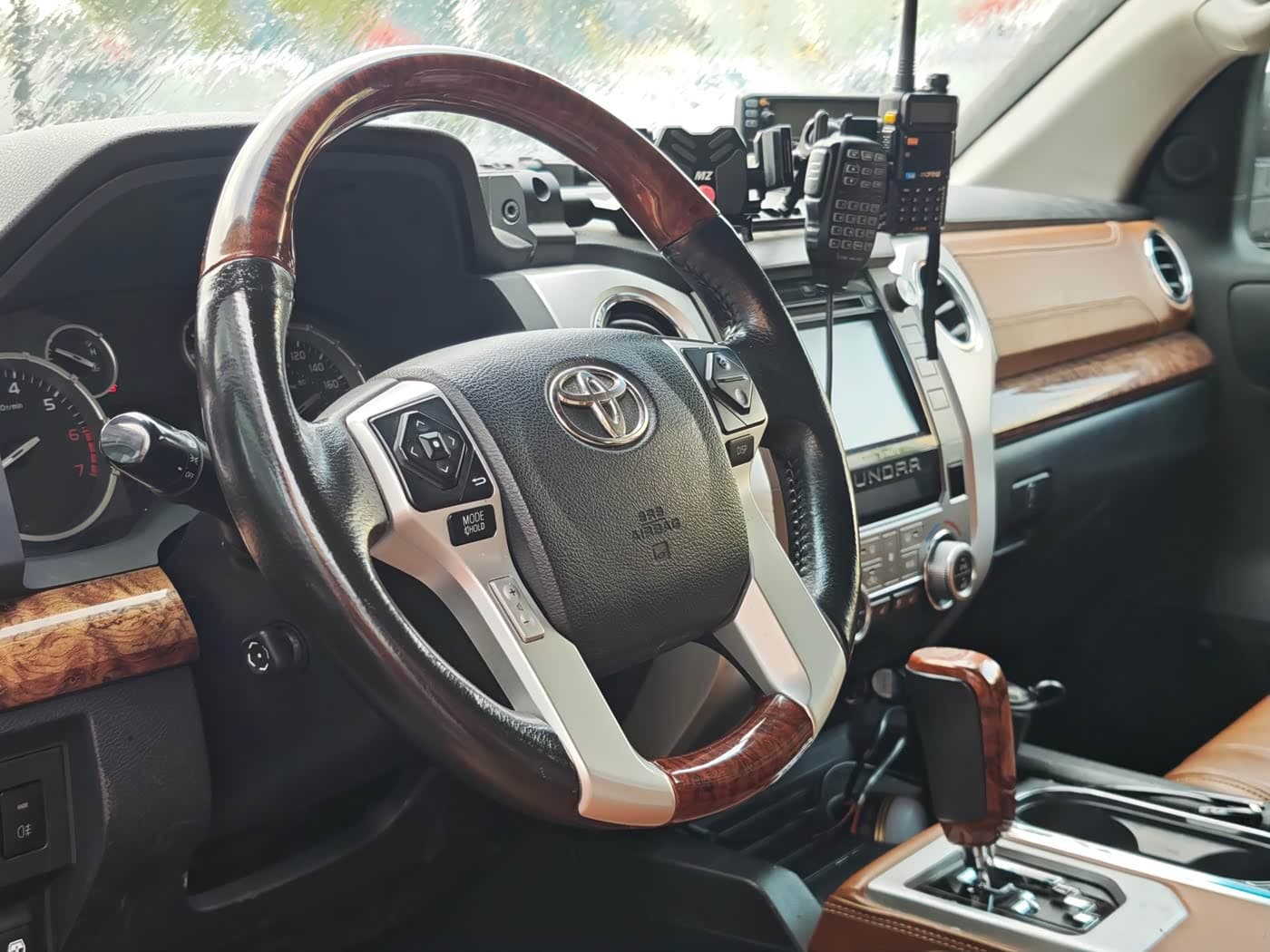 Toyota Tundra 2016 — Фото 10/20
