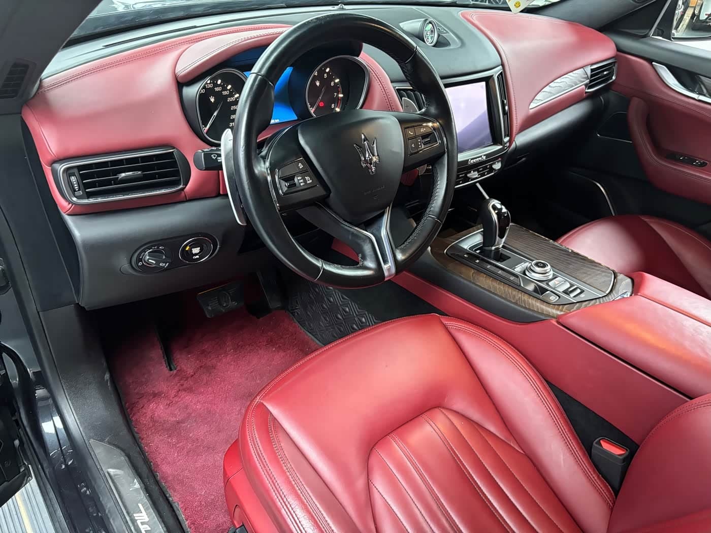 Maserati Levante 2018 — Фото 4/10