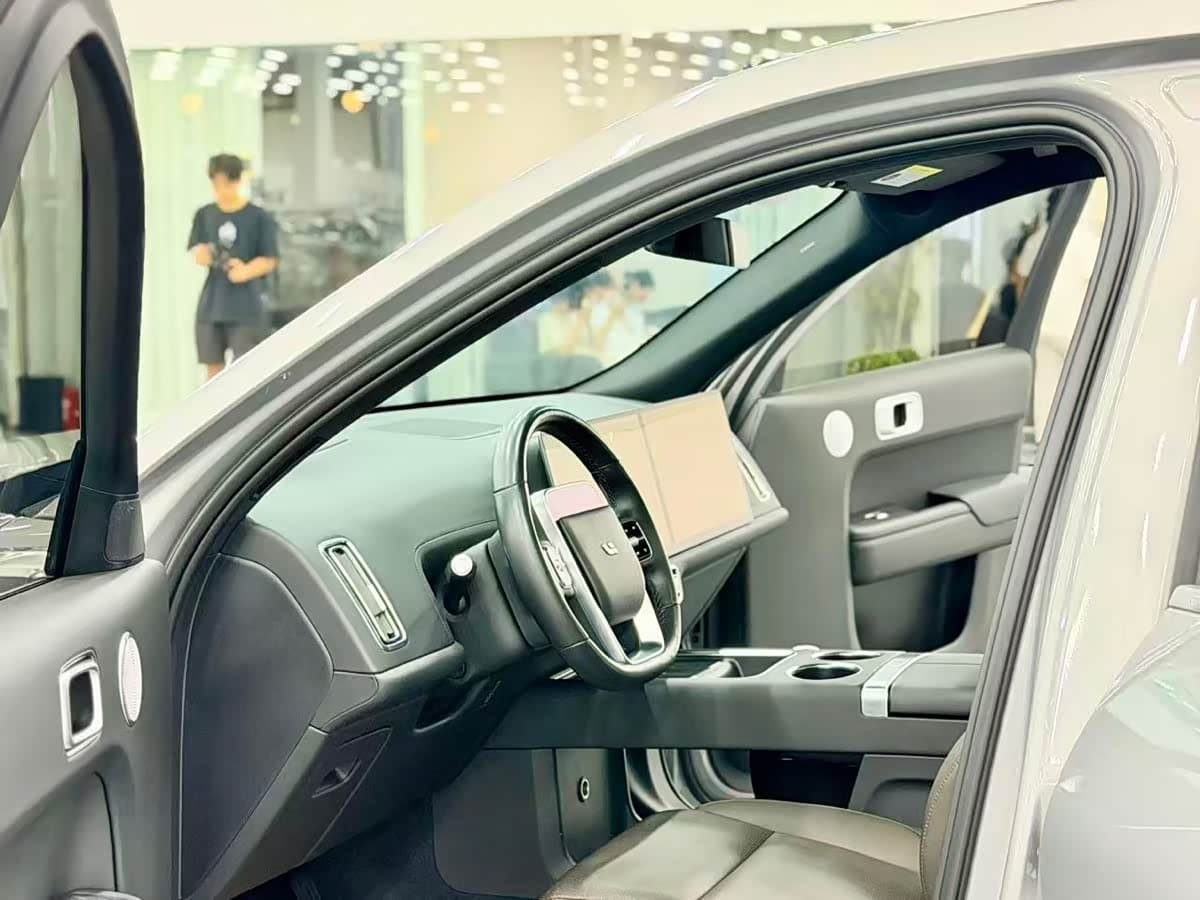 Li Auto Li Xiang L9 2022 — Фото 10/14