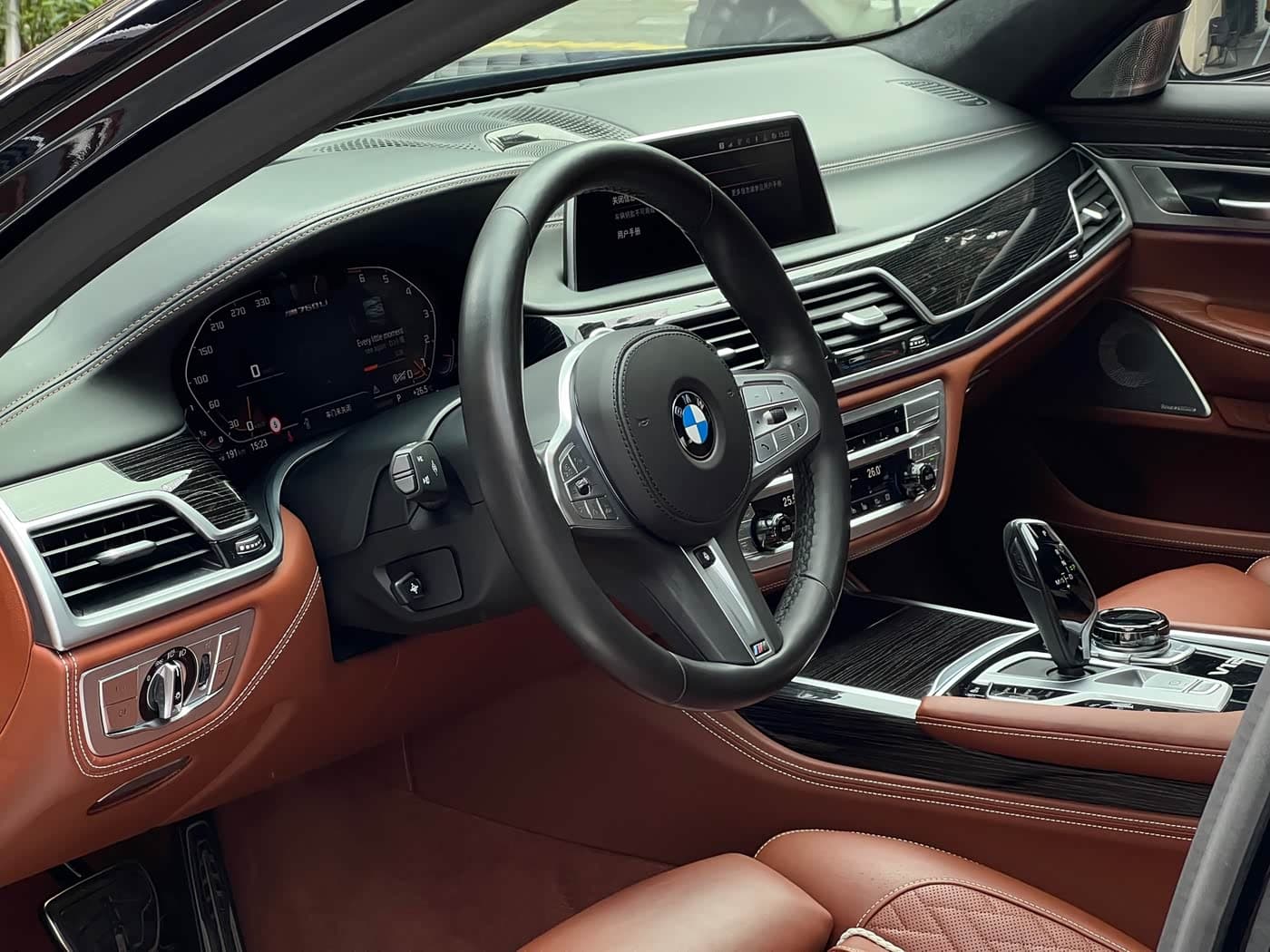 BMW 7 Series 2020 — Фото 4/20