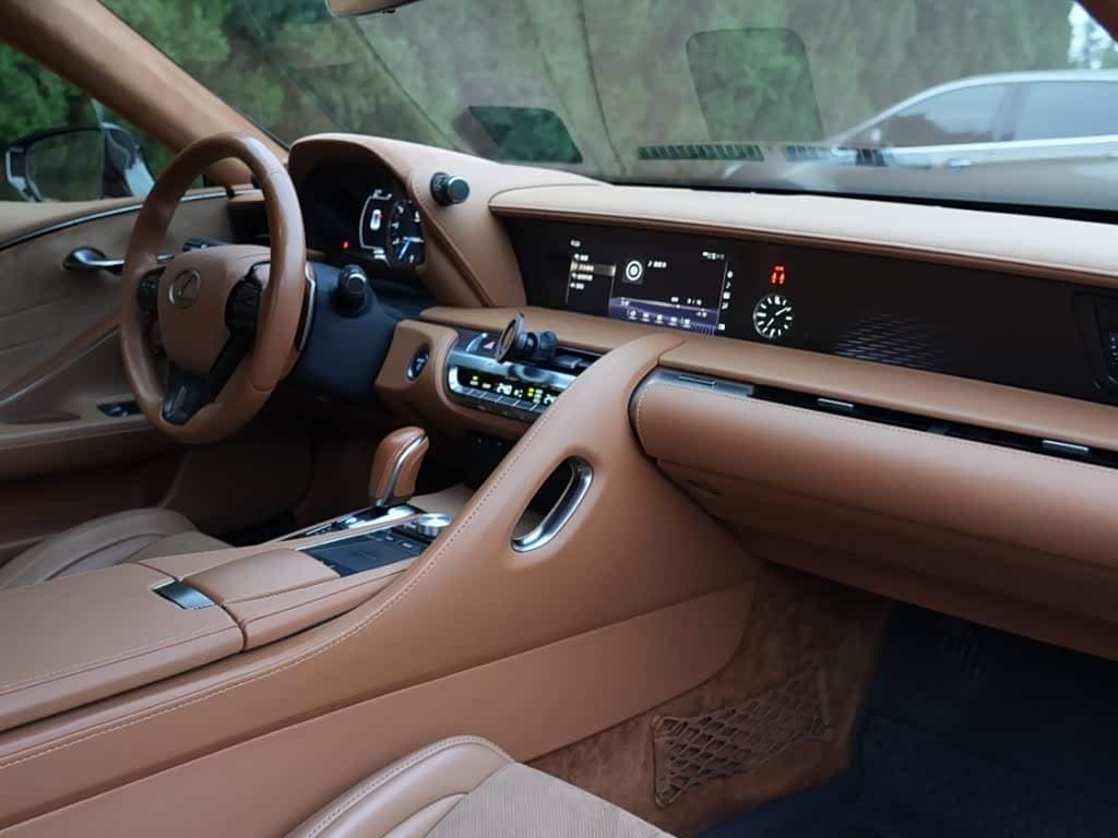 Lexus LC 2018 — Фото 15/20