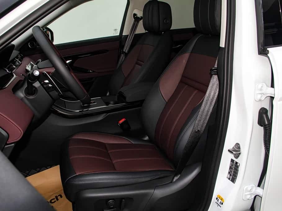 Land Rover Range Rover Evoque 2025 — Фото 18/20