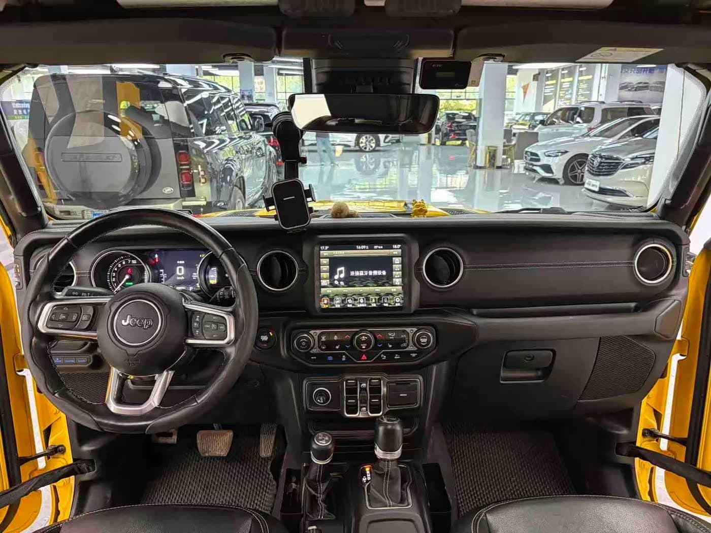 Jeep Wrangler 4xe 2021 — Фото 8/9