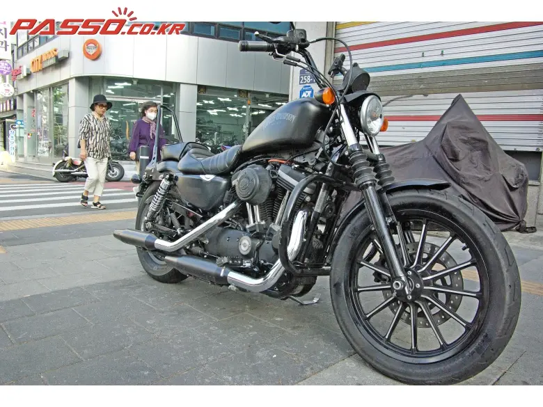 Harley-Davidson Iron 883