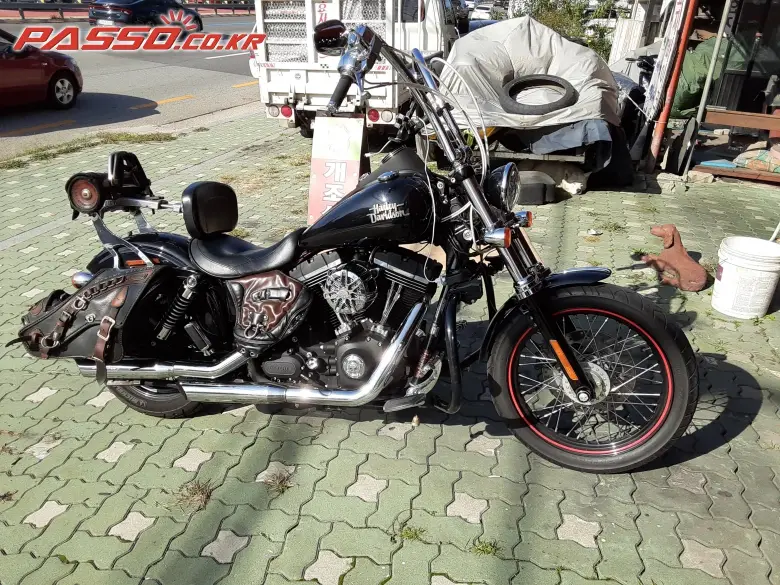 Harley-Davidson Dyna Street Bob