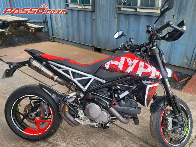 Ducati Hypermotard 950