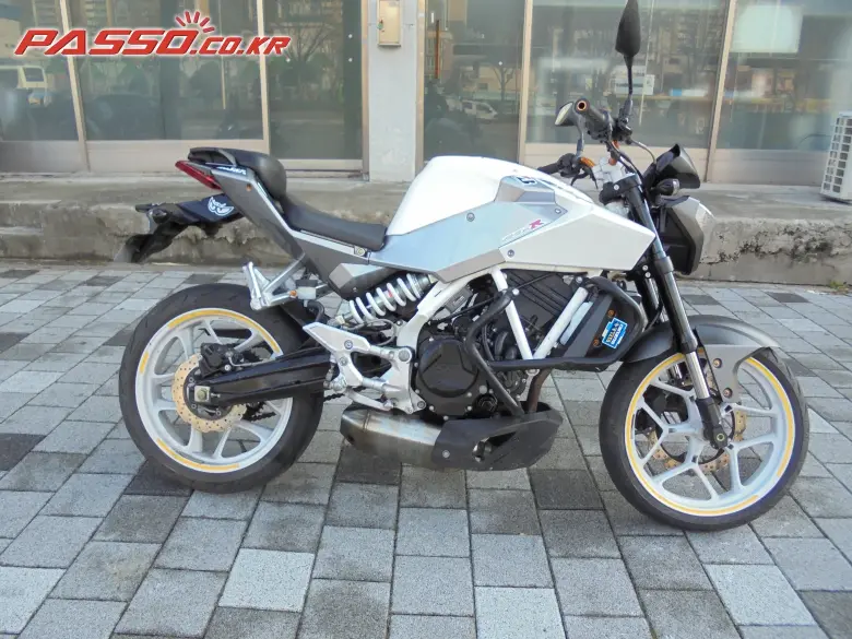 KR / S&T / Hyosung EXIV 250 R