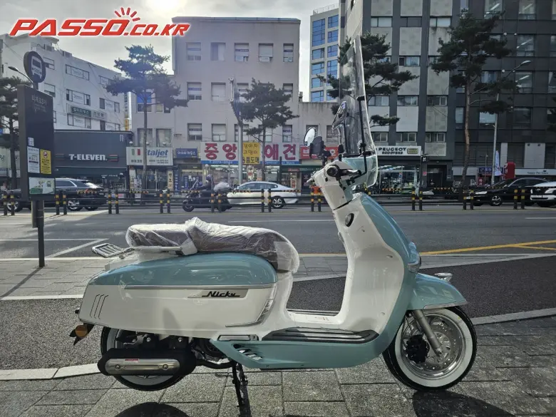 Victoria Niki 125