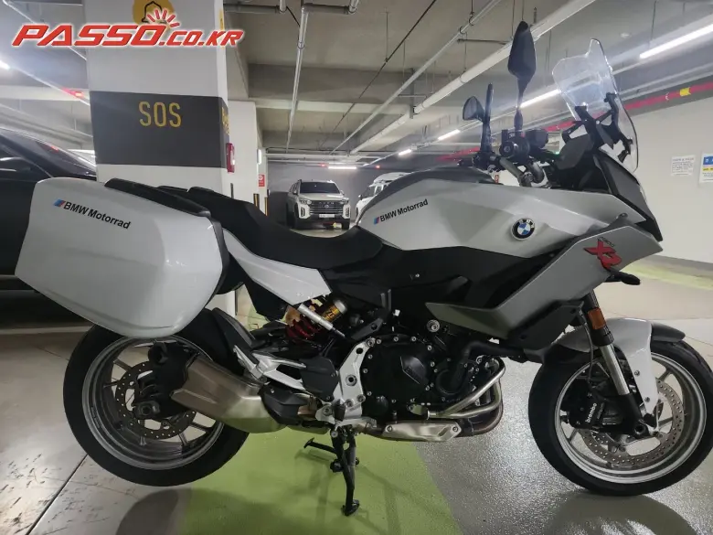 BMW F 900 XR