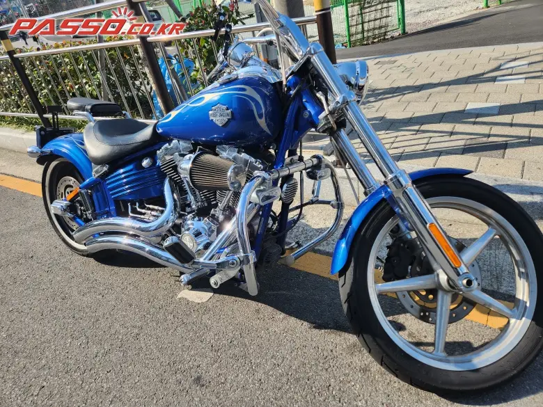 Harley-Davidson Rocker C