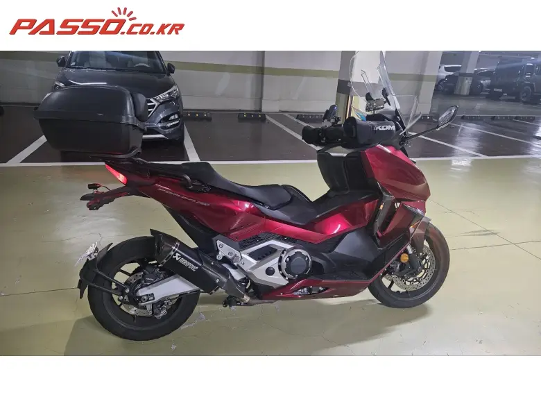 Honda Forza 750